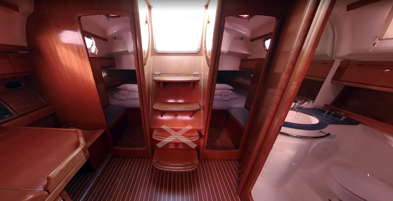 Rolu Charter Boat