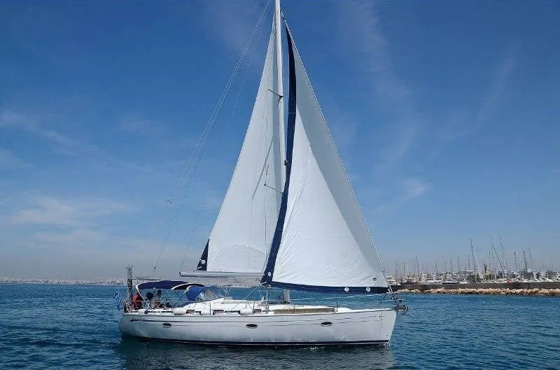 Charter a 12.99m Bavaria 42 Cruiser in Sochi