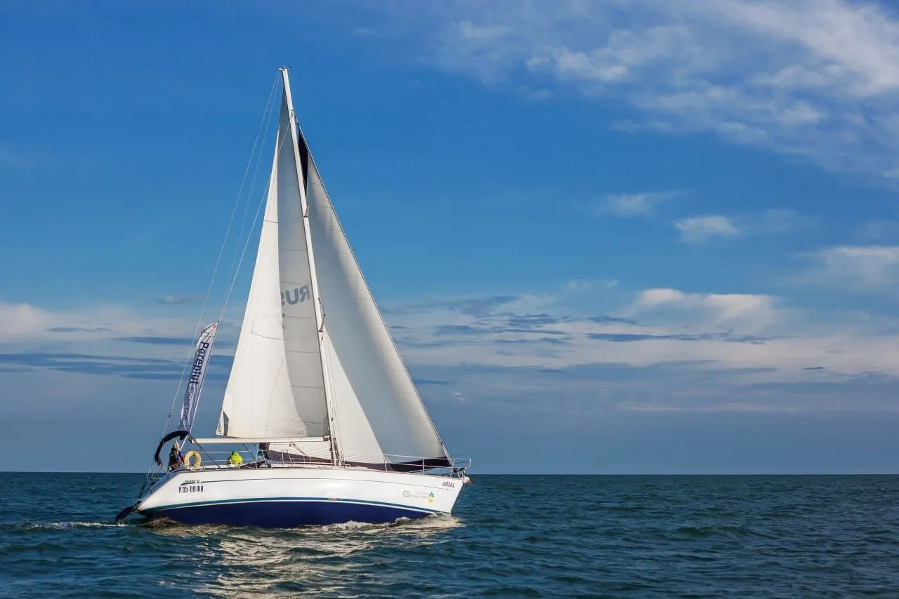 Arial Mietboot