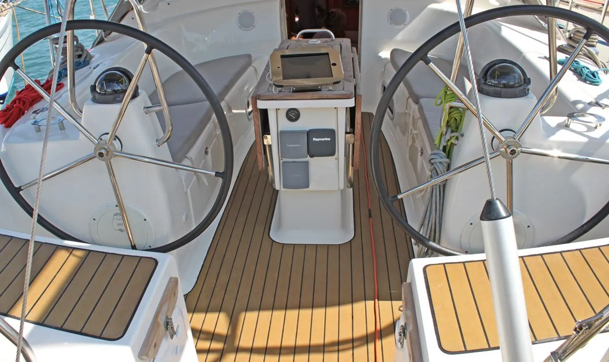 Iraklis Mietboot - 5