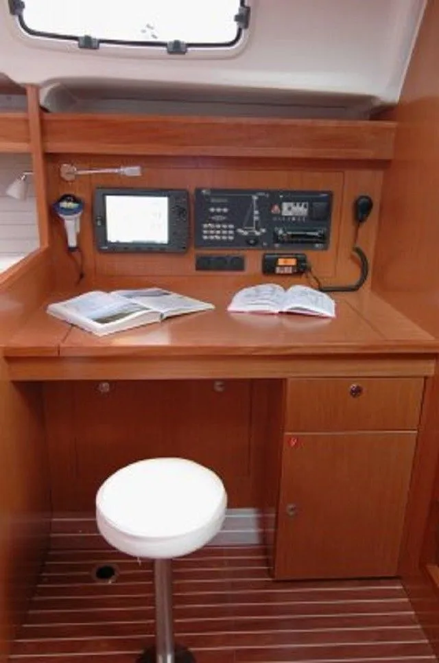 Charter a 12.95m Bavaria 43 Cruiser in Porto Rotondo