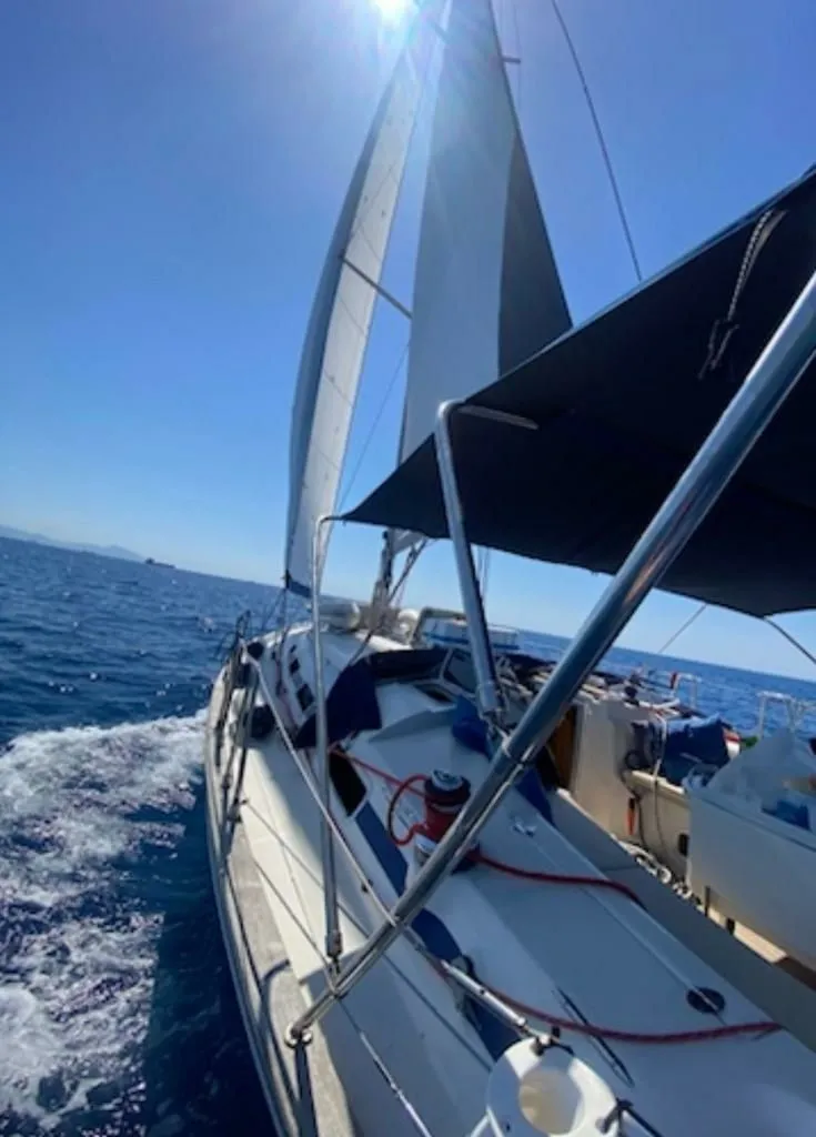 Rent a 14m Sailing Yacht Bavaria 44 in Genoa