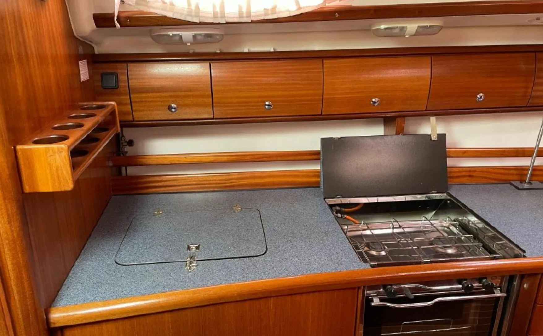 Samanta Charterboot - 5