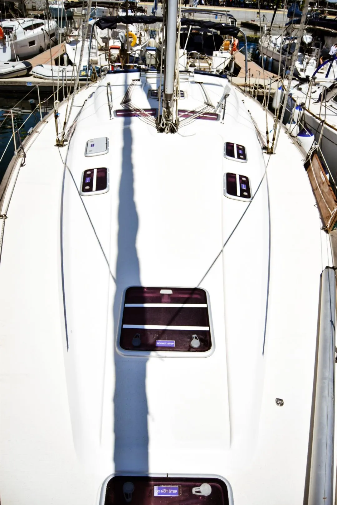 Kavala Kiralık Bavaria 46 14.2m Yelkenli Yat
