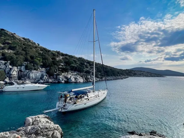 Arakoa Charter Boat - 3