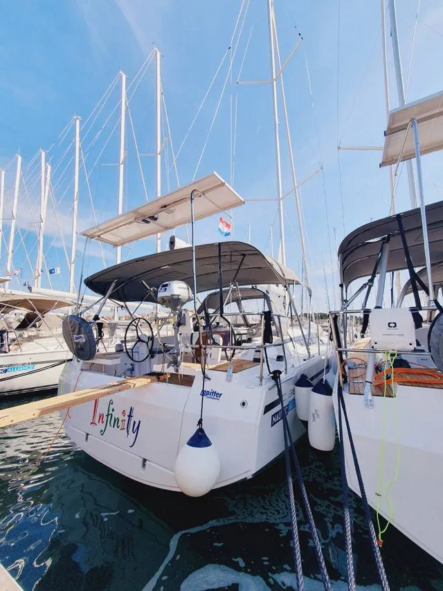 No Name Charterboot - 4