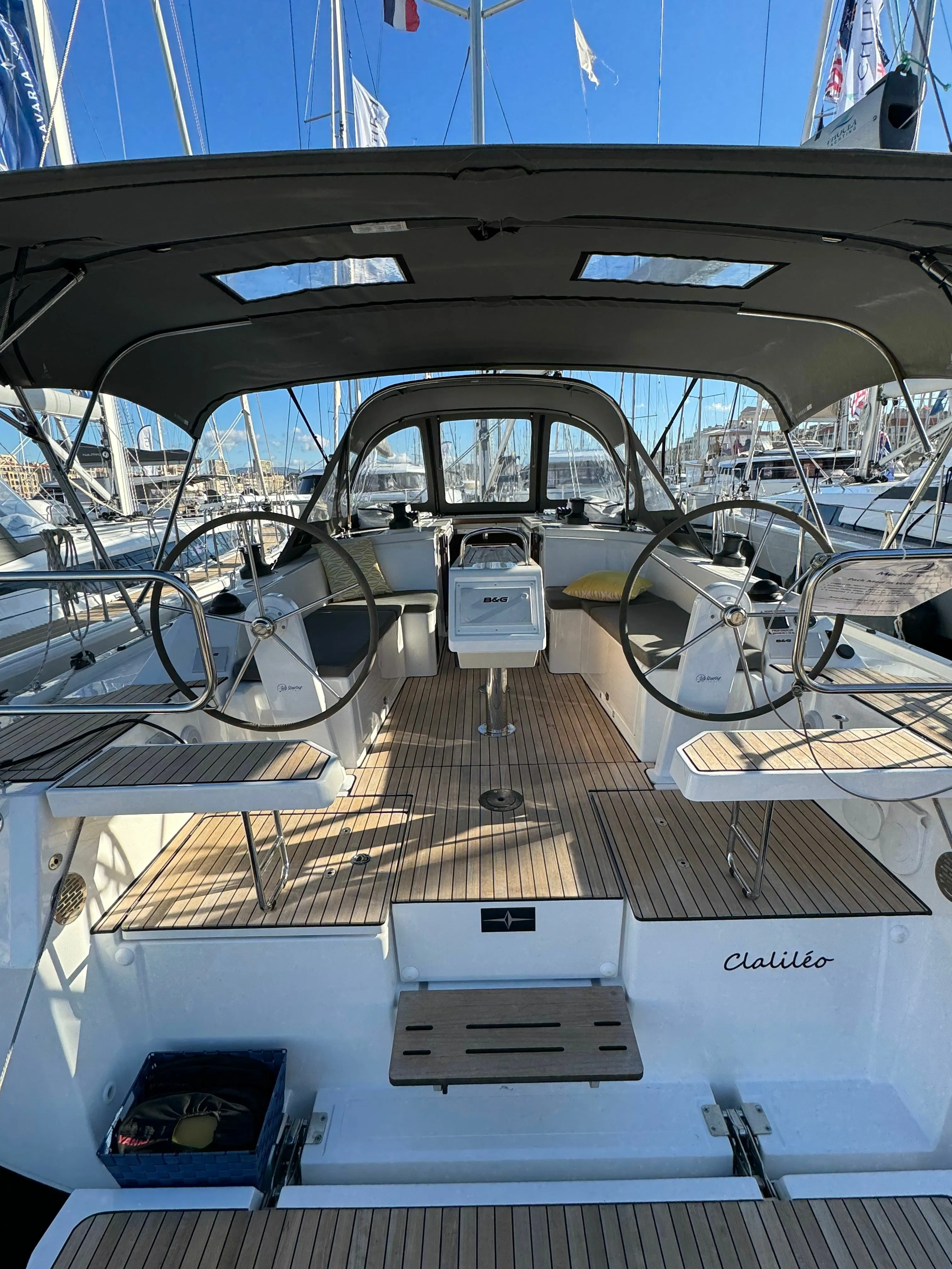 11.9m Marseille Sailing Yacht Bavaria C38 Hire