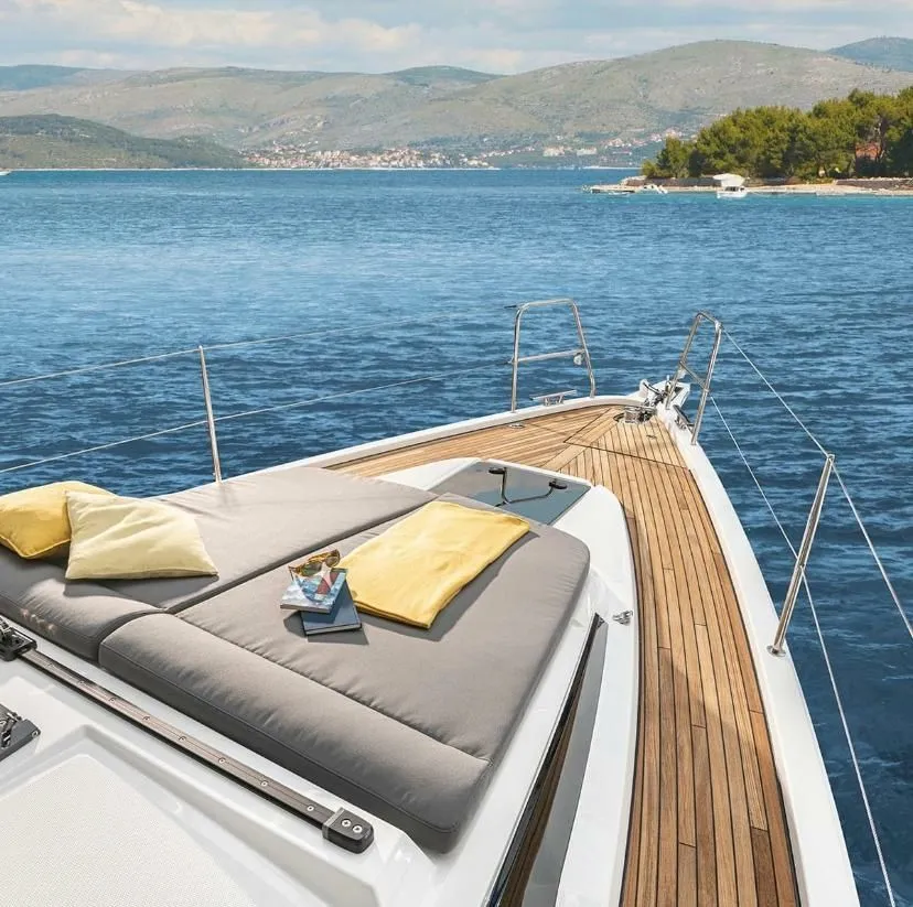 Alesia Charter Boat - 4