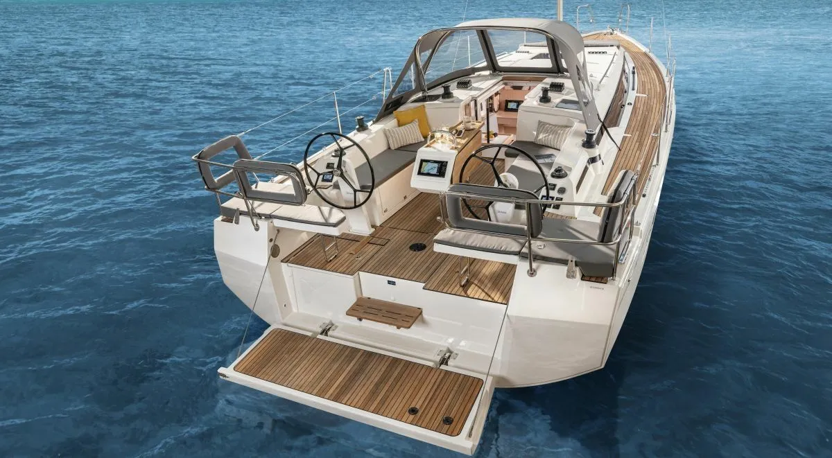 Alesia Charter Boat - 3