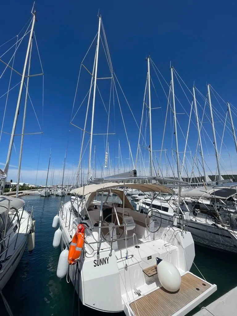 Sunny Charter Boat - 3