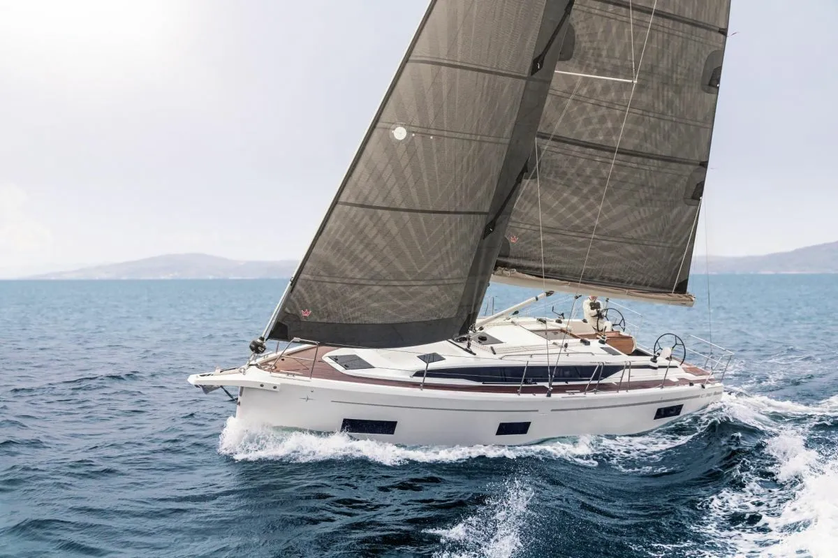 Rent a 11.38m Sailing Yacht in Lemmer