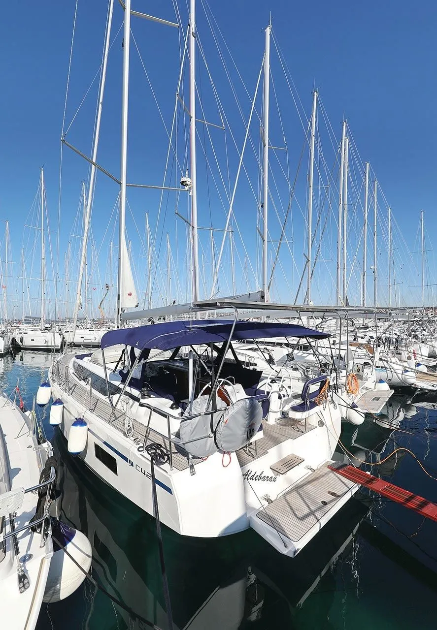 Aldebaran Charter Boat - 4