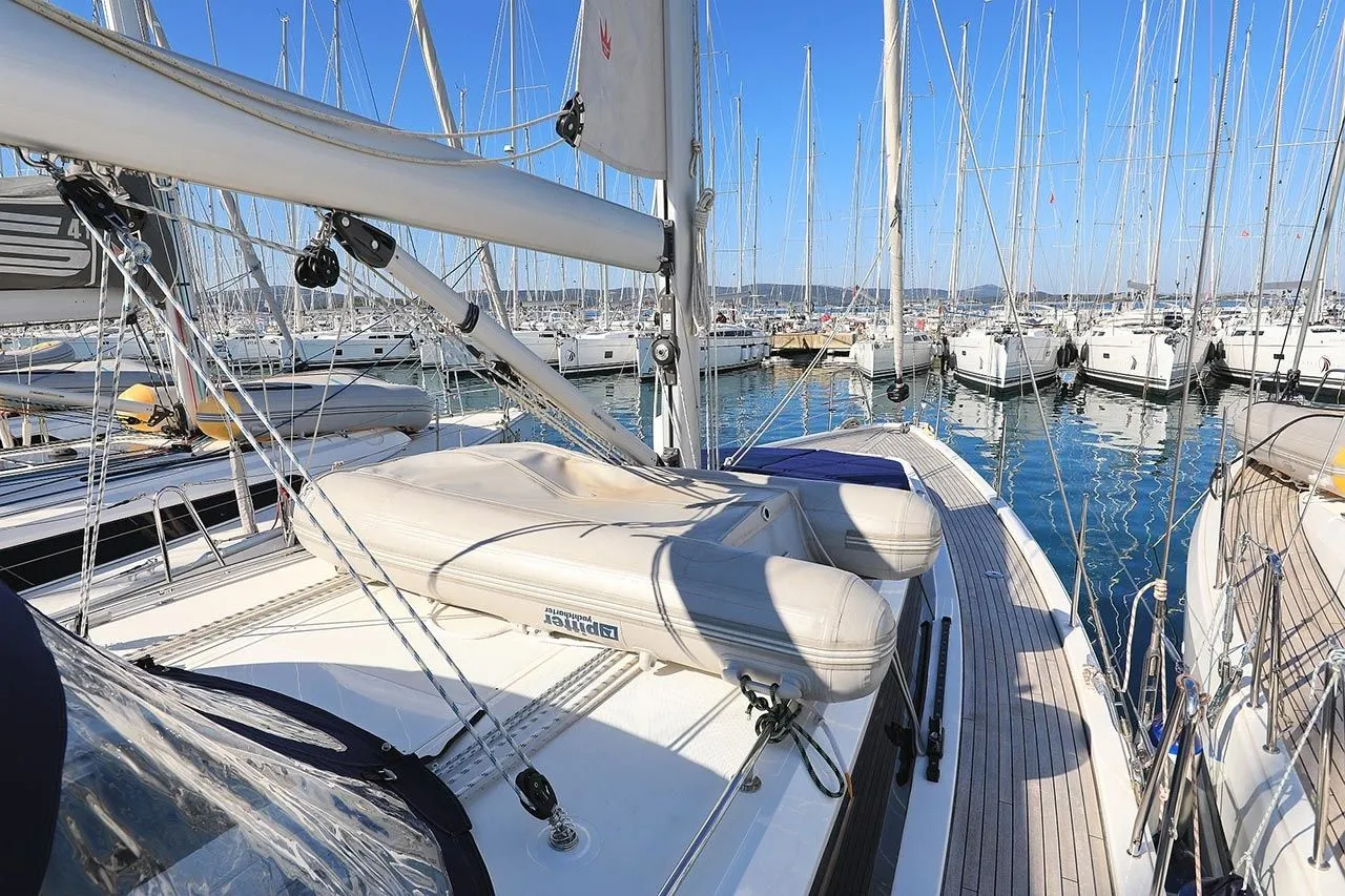 Aldebaran Charter Boat - 5