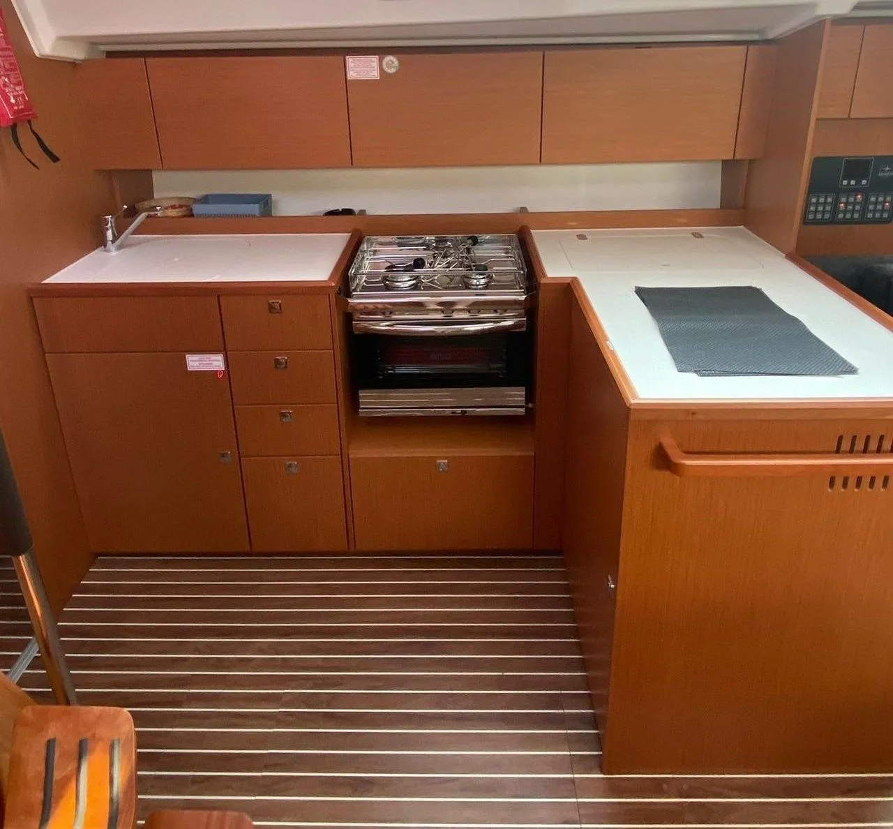 Чартер Avra - 4