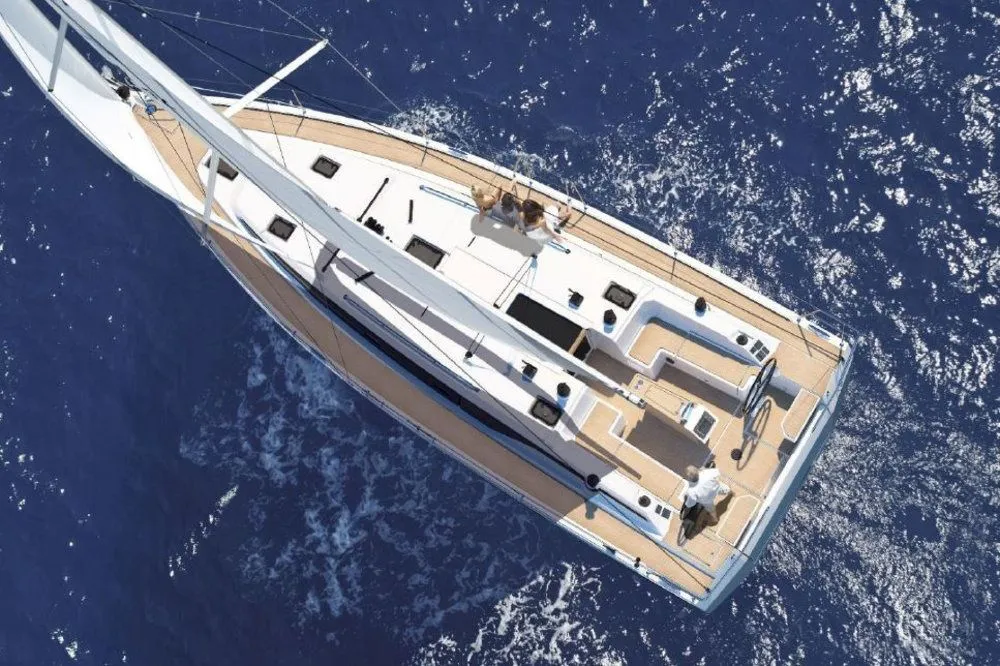 12.4m Nikiana Bavaria C42 Sailing Yacht Hire