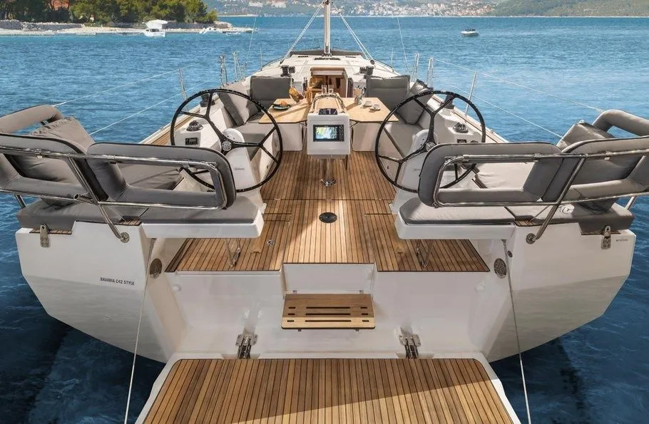 Ermis Charter Boat
