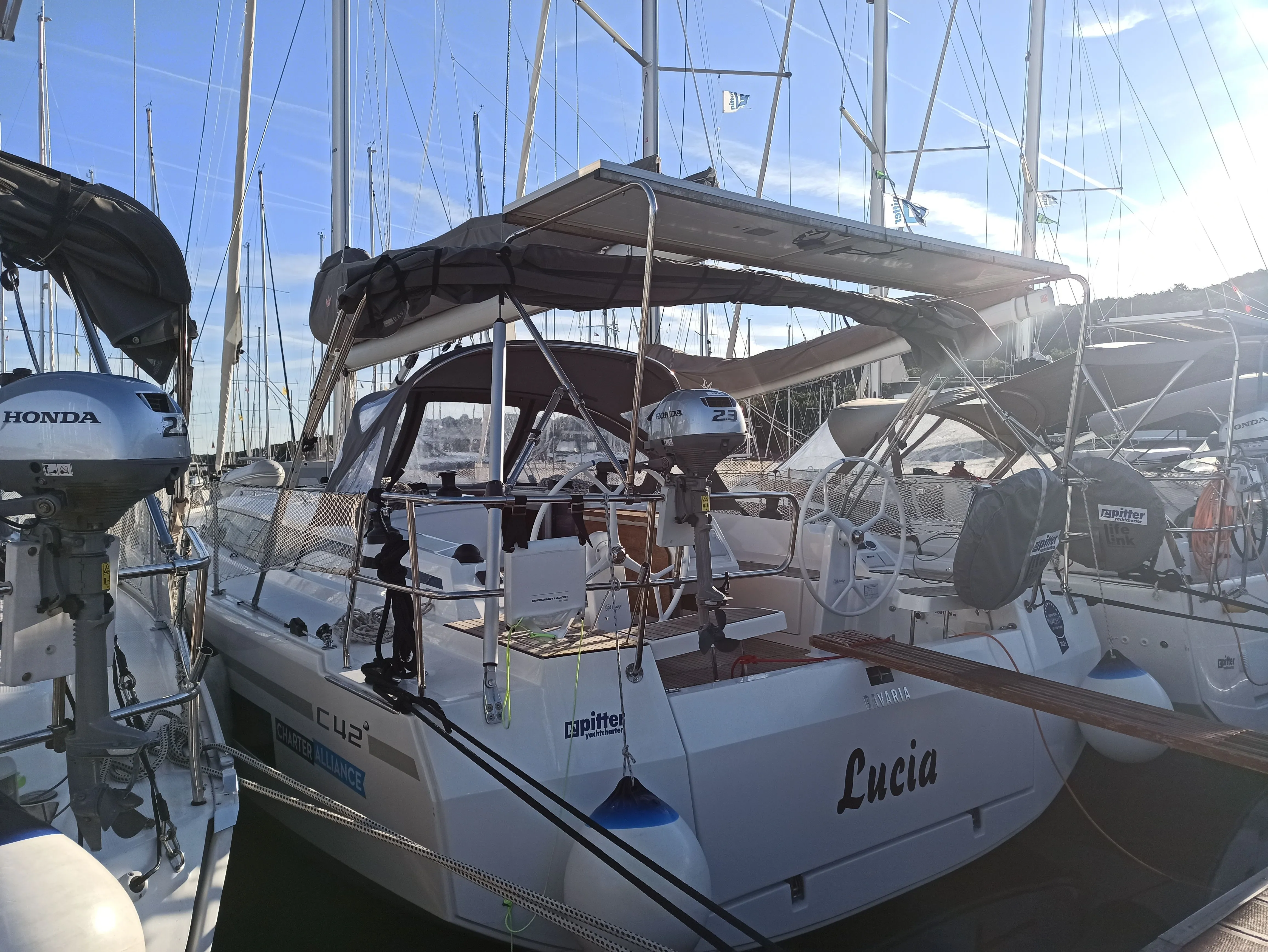 Lucia Charterboot - 4