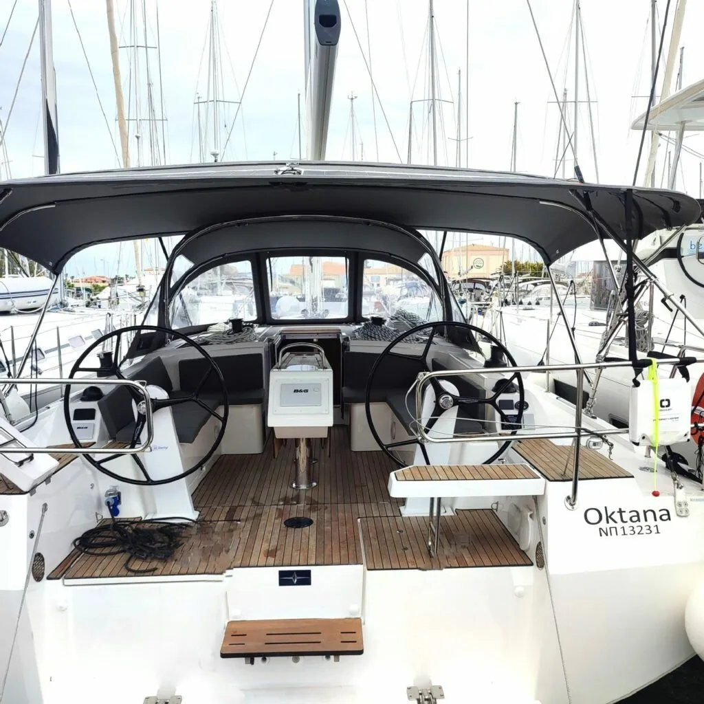 Oktana Charterboot - 1