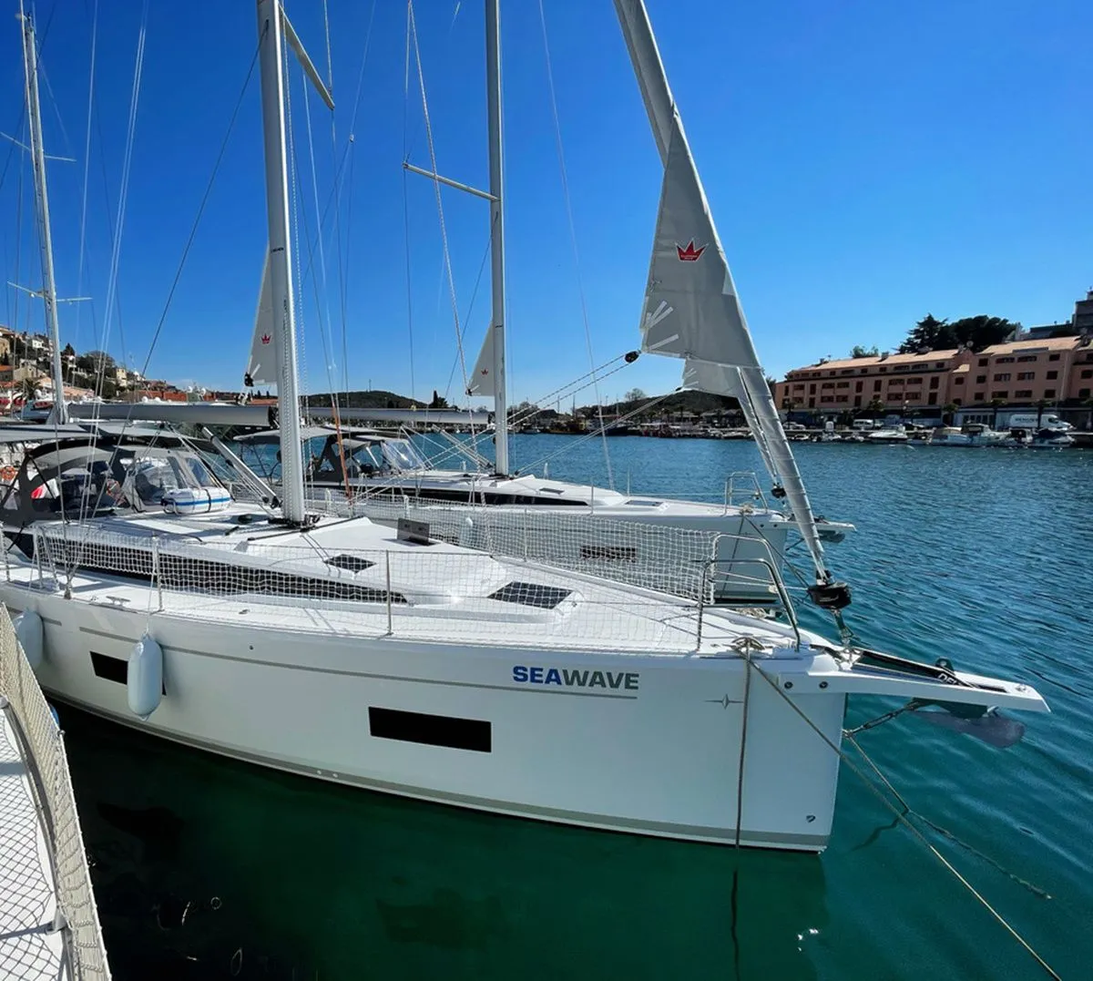 Seawave Charter Boat