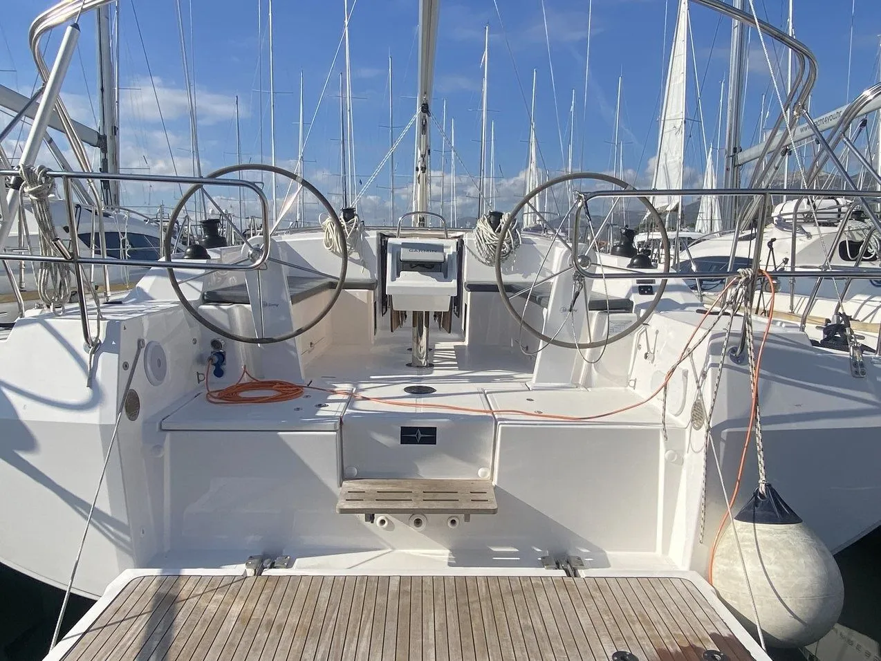 Чартер Srna - 3