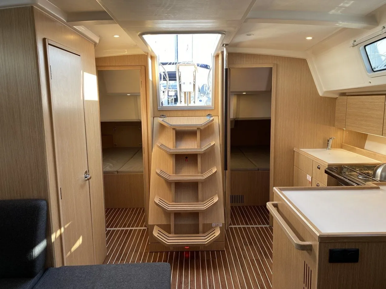 Чартер Srna - 4