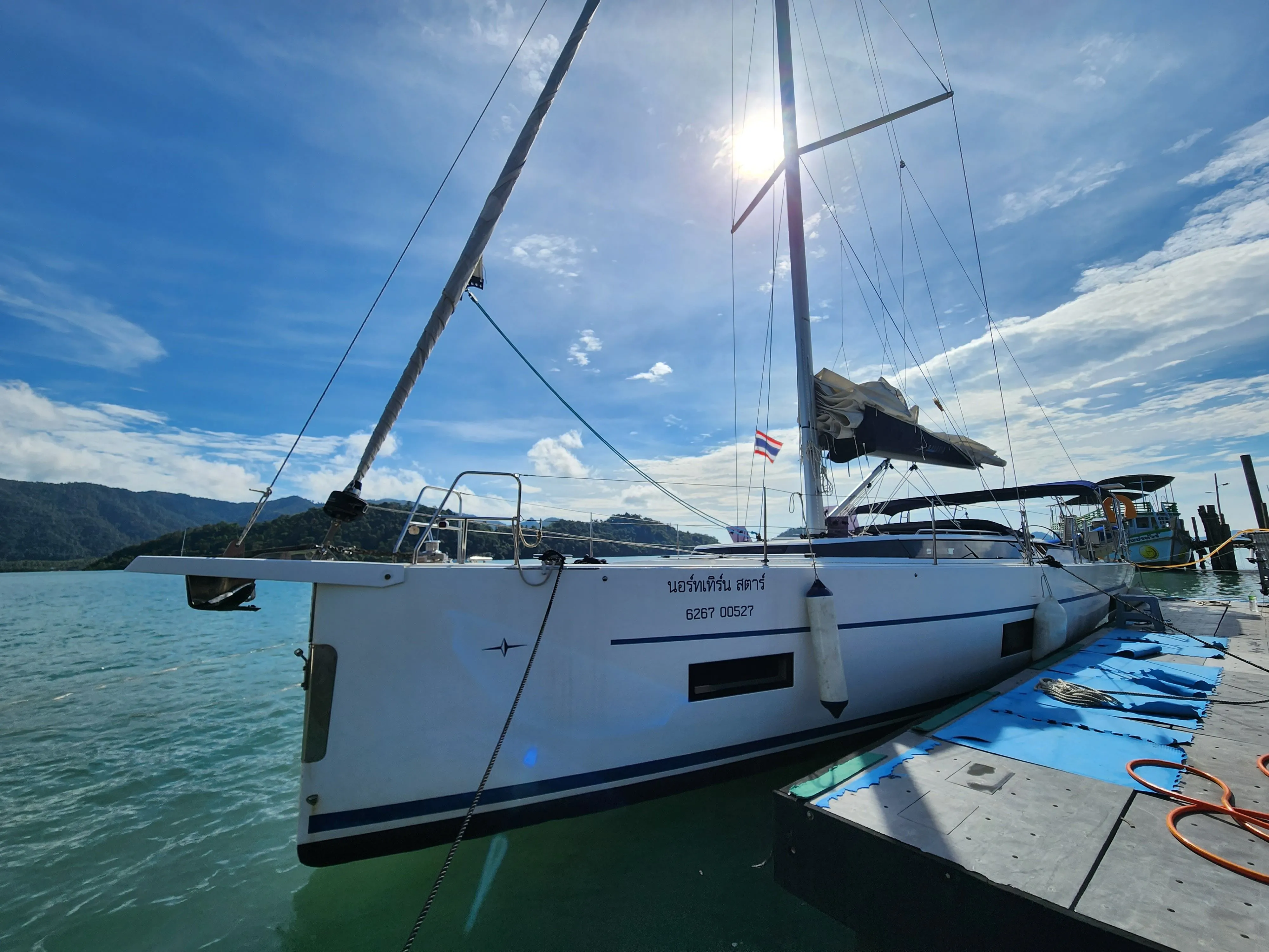 Rent a 13.98m Sailing Yacht Bavaria C45 in Bophut