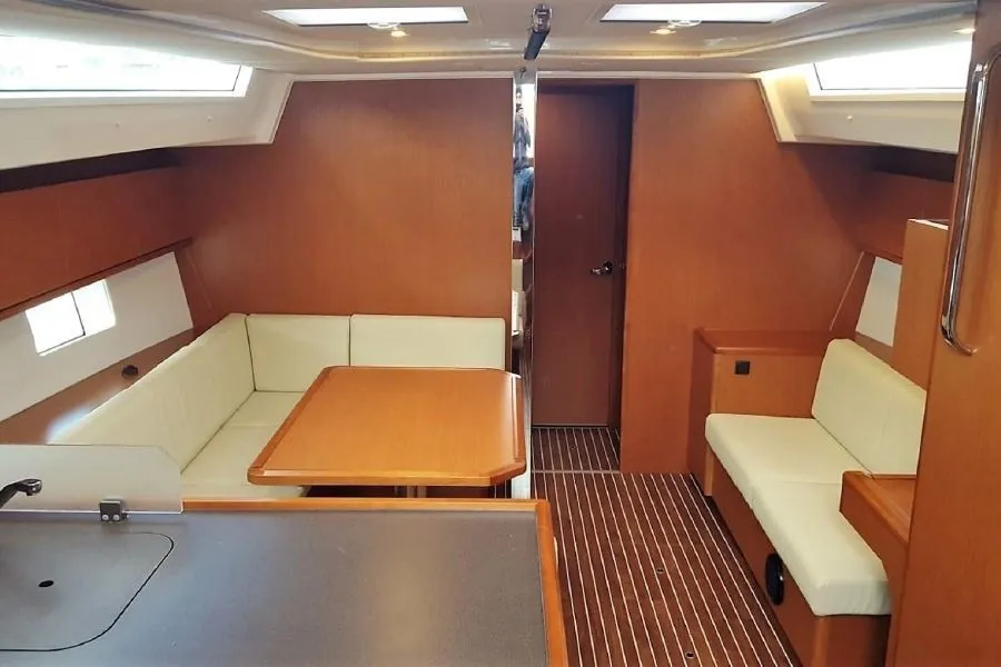 Explore Reggio Calabria on a 14.27m Rental Sailing Yacht