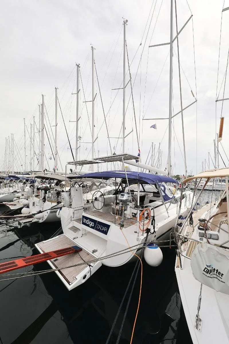 Indigo Charterboot - 4