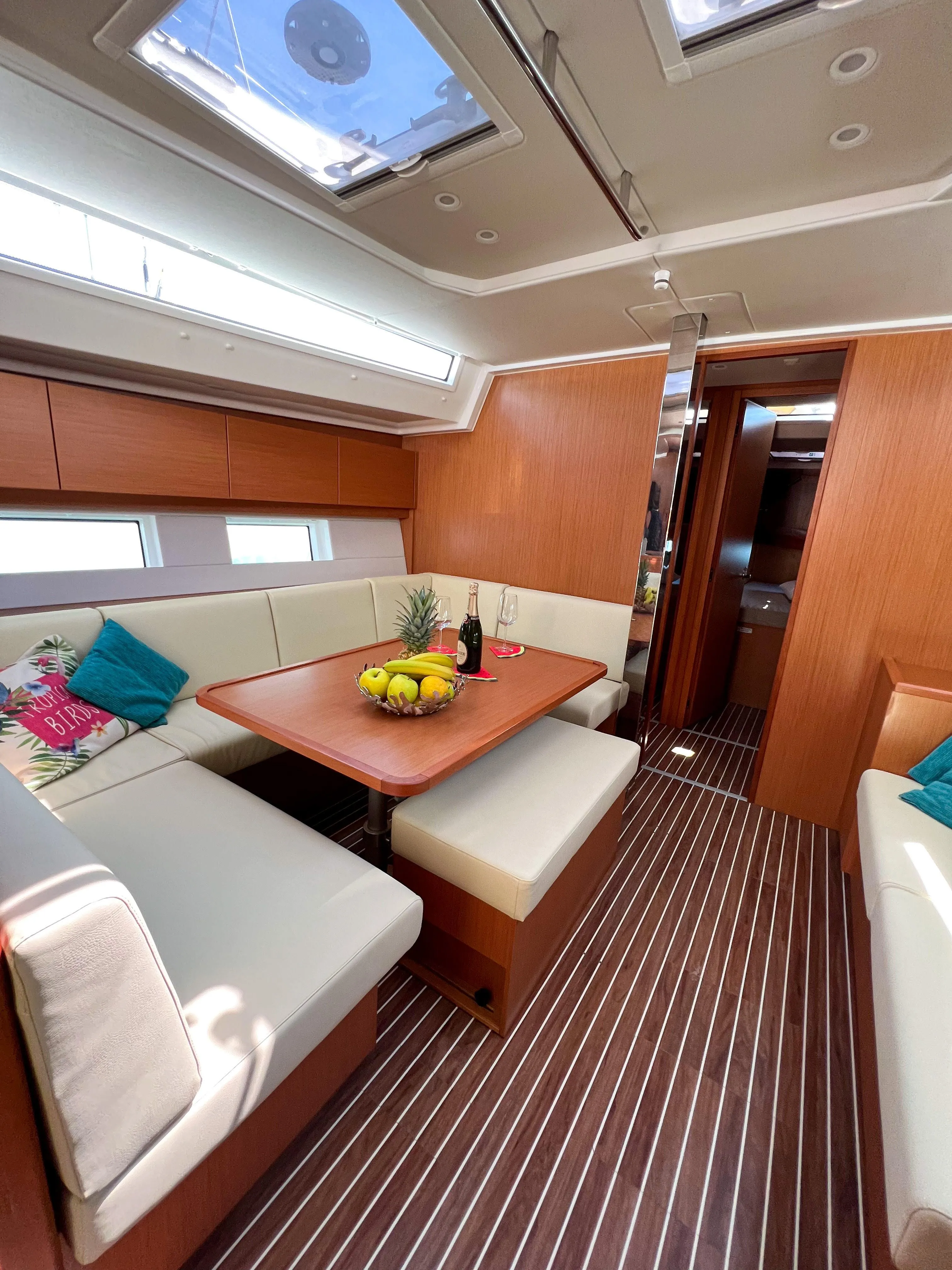 Insolence Charterboot - 3