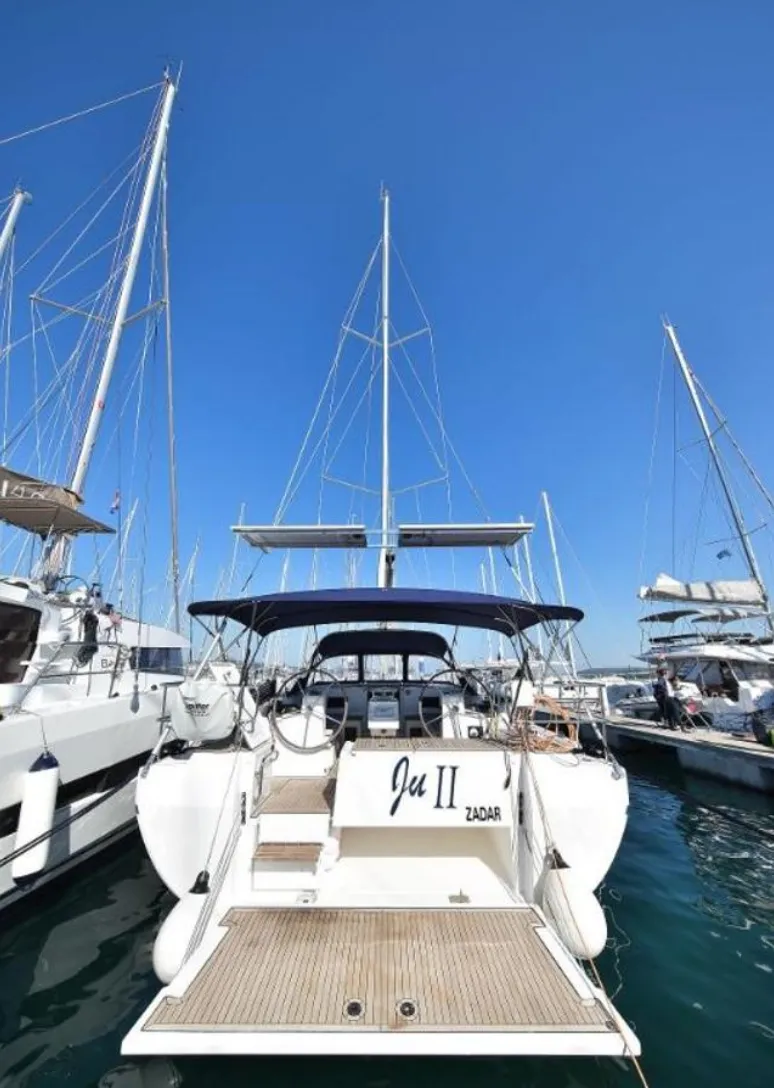 JU 2 Charterboot - 3