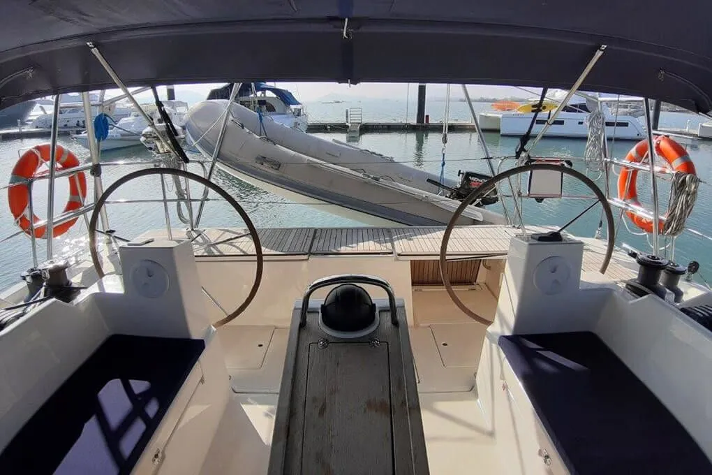 Plaloma Charter Boat