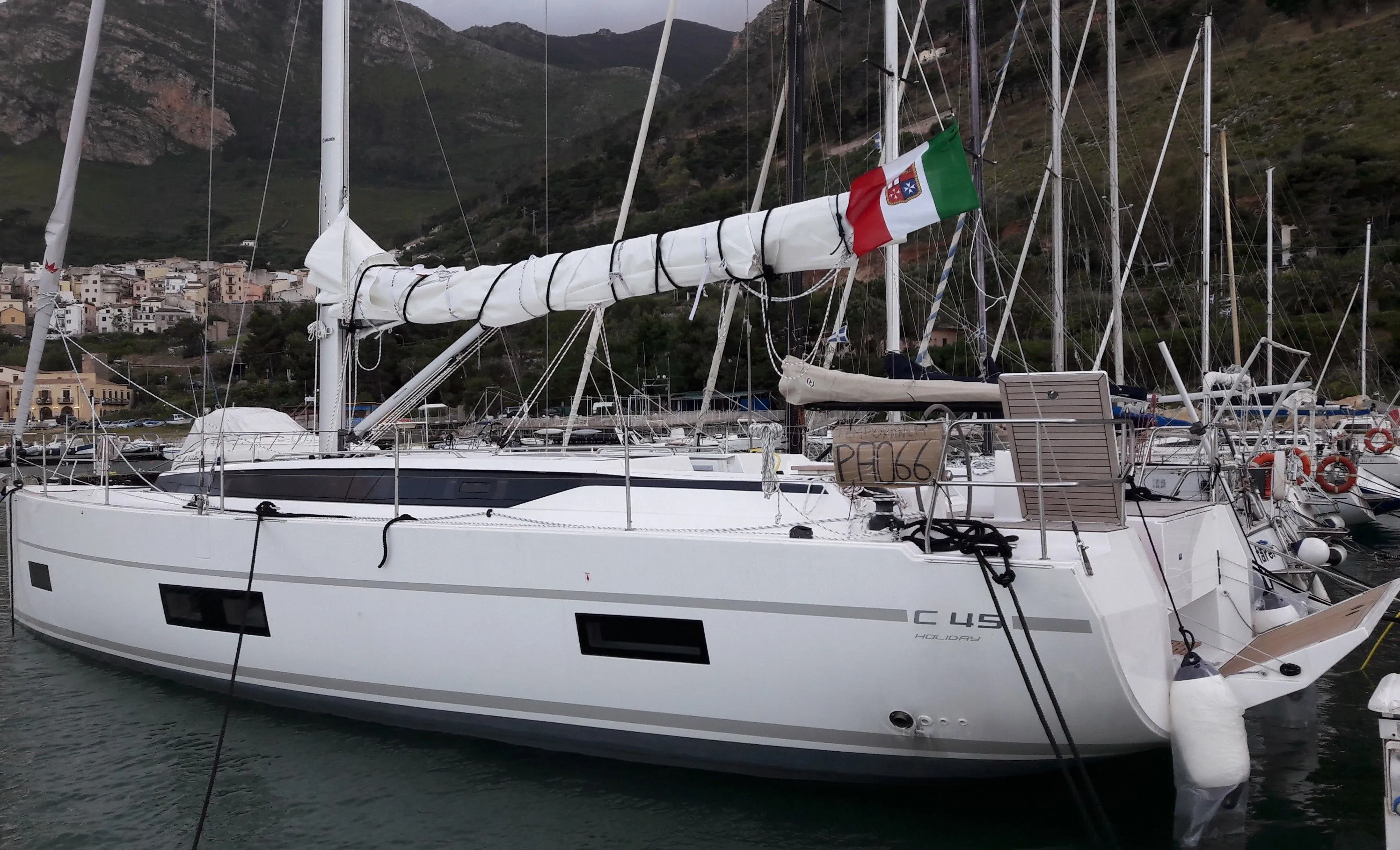 Red Horizon Kiralık Teknesi - 3