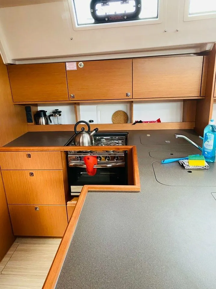 B-Line Charterboot - 3