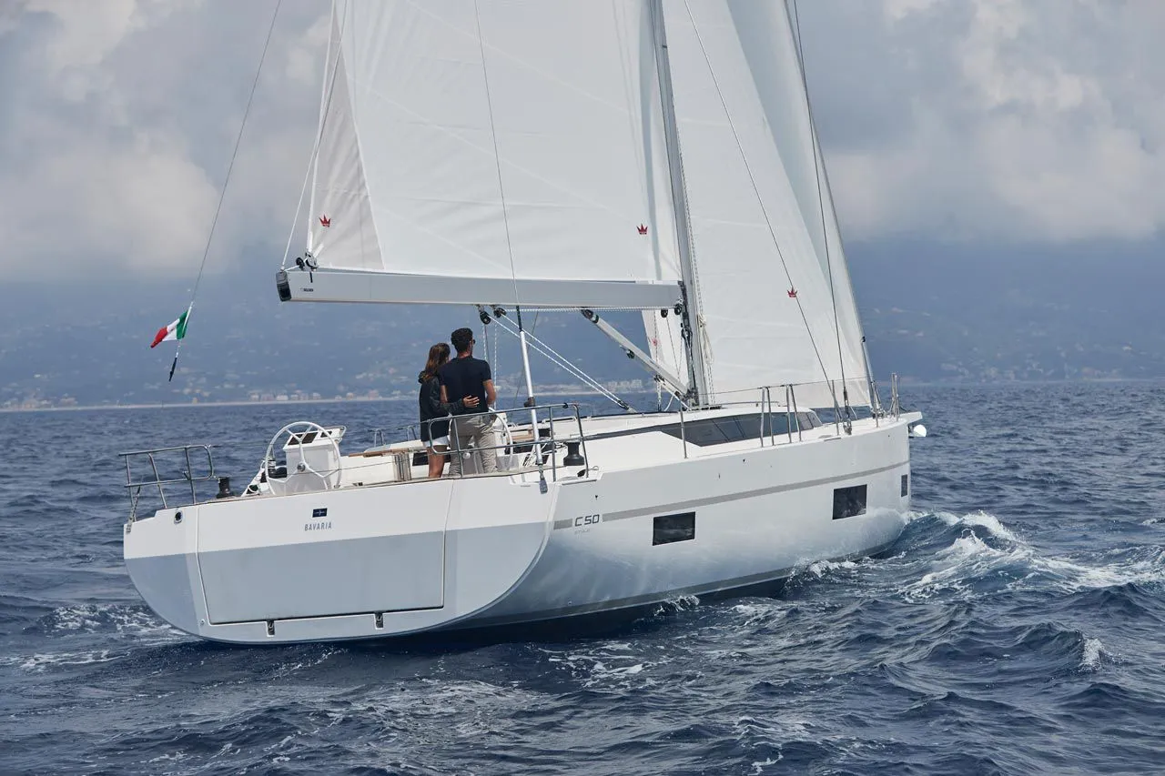 Charter a 15.55m Boat in Golfo Aranci