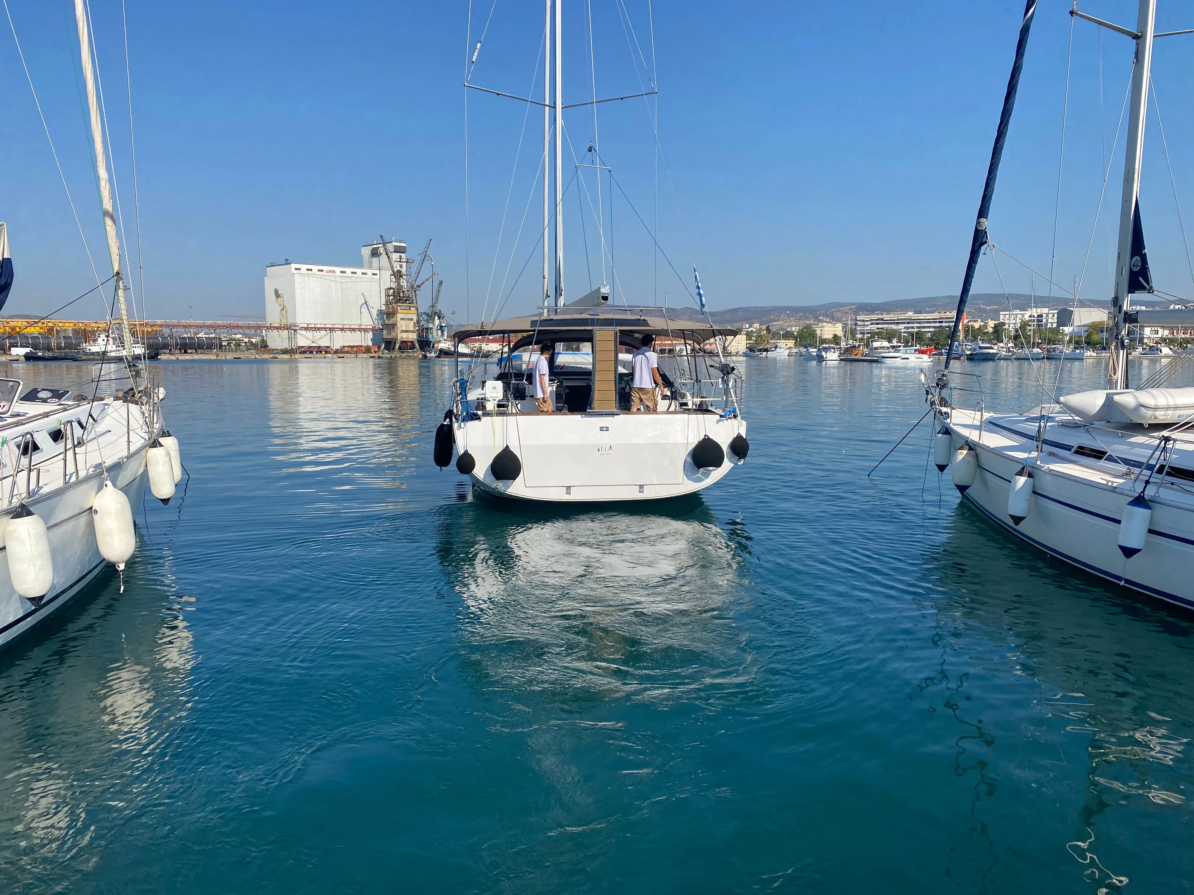 Vela Charterboot - 1