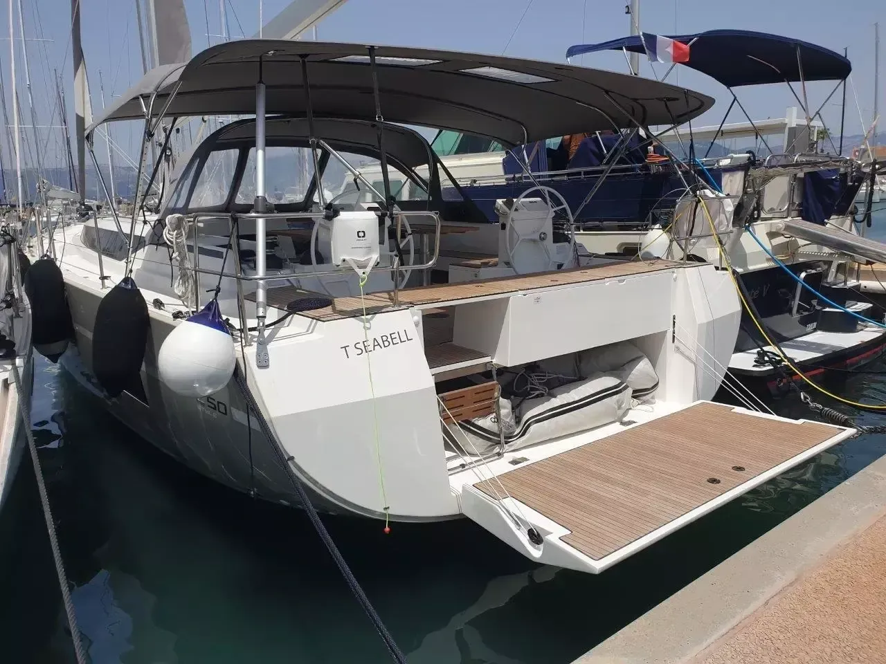 Accalmie Charter Boat