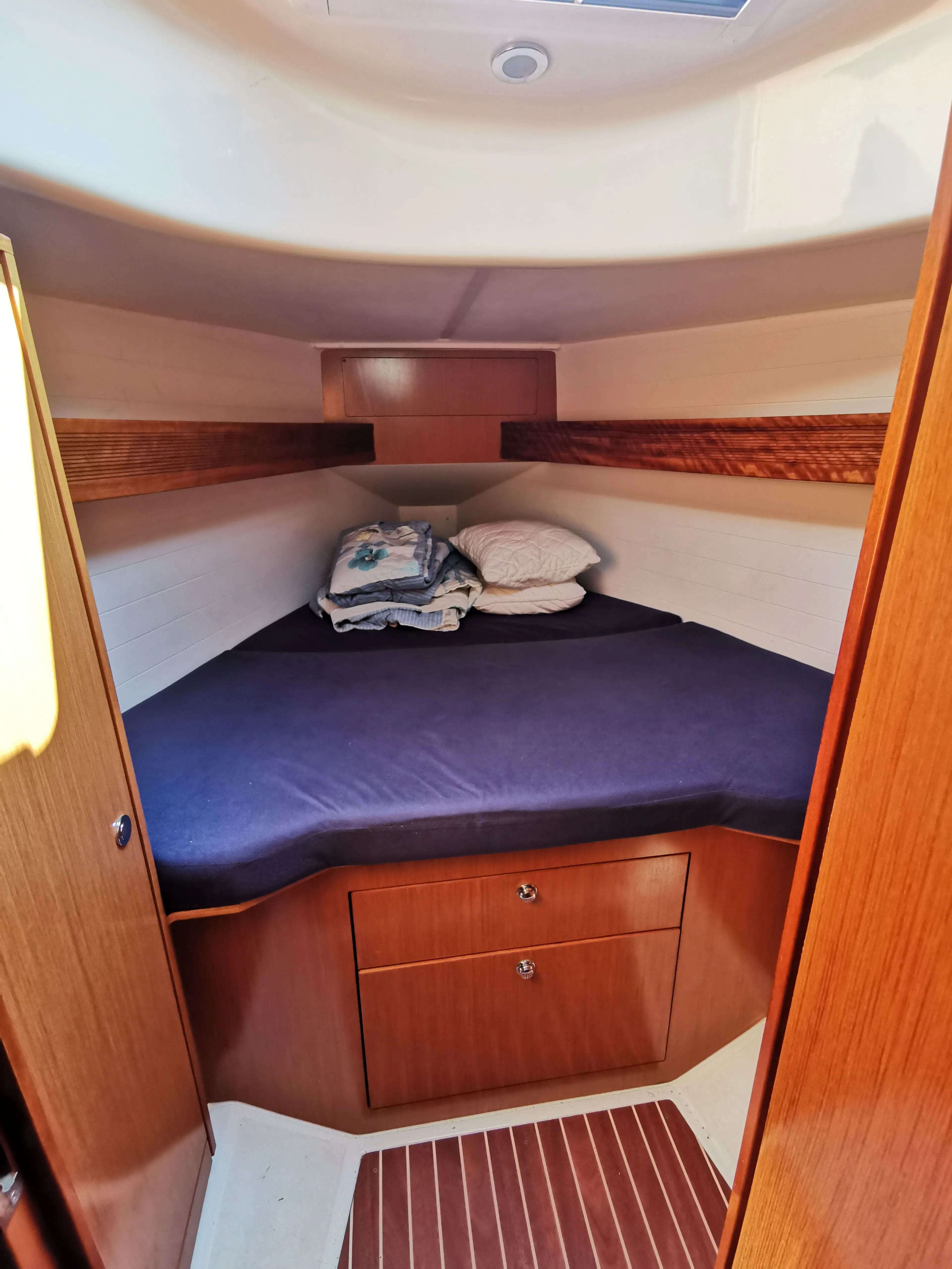 Danielle Charterboot - 5