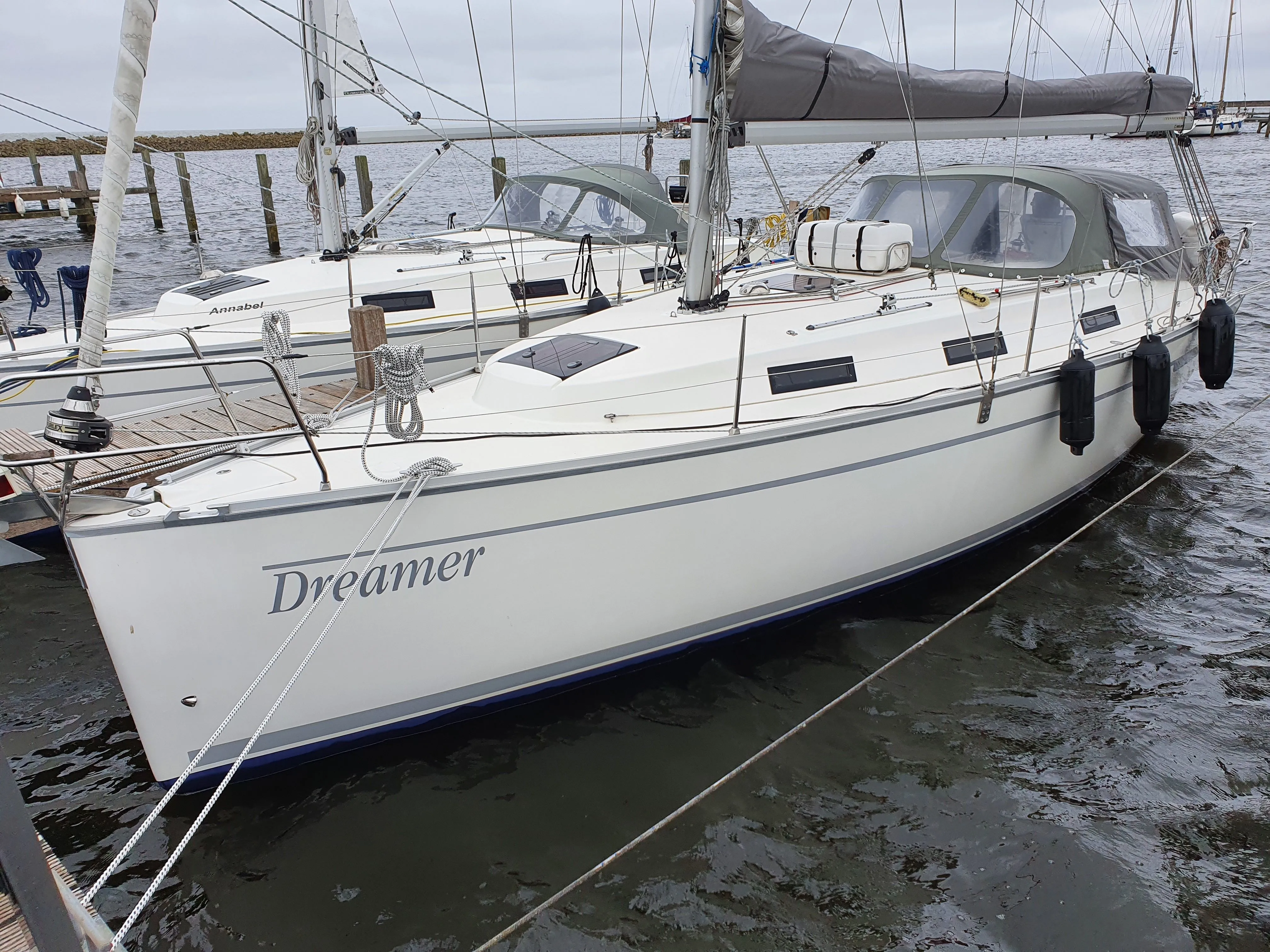 Explore Stavoren on a 9.99m Rental Sailing Yacht