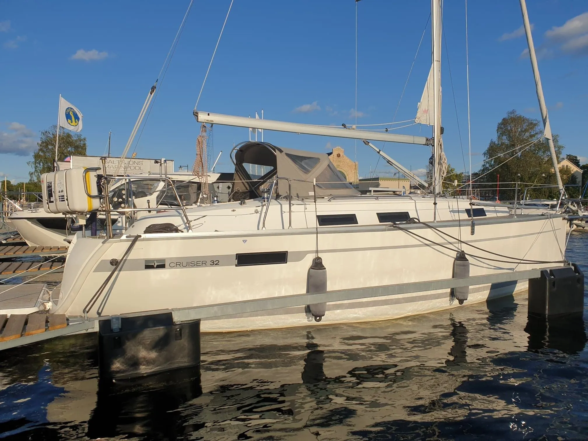 Explore Gustavsberg on a 10.01m Rental Sailing Yacht Bavaria Cruiser 32