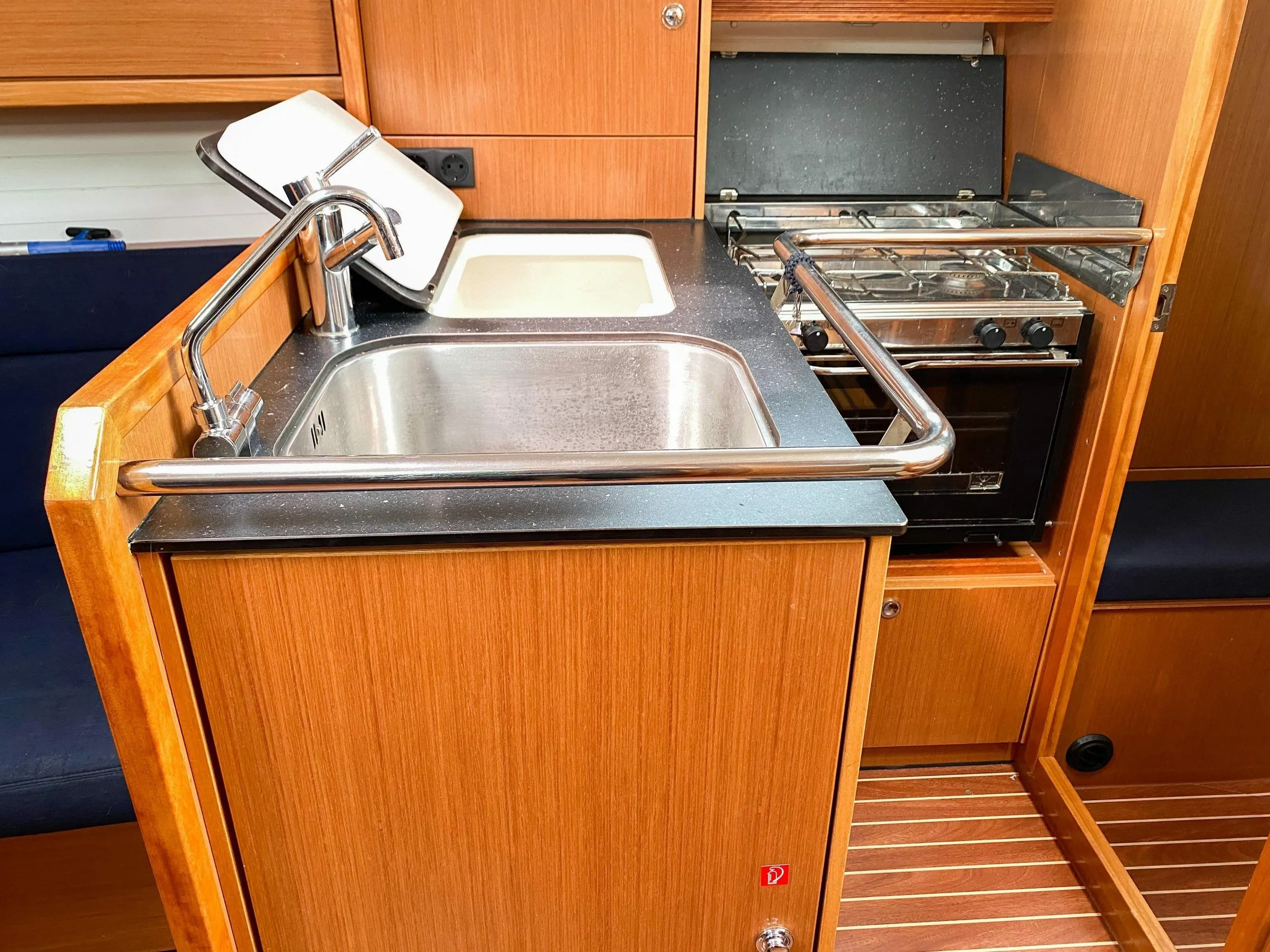 Kiwi Charter Boat