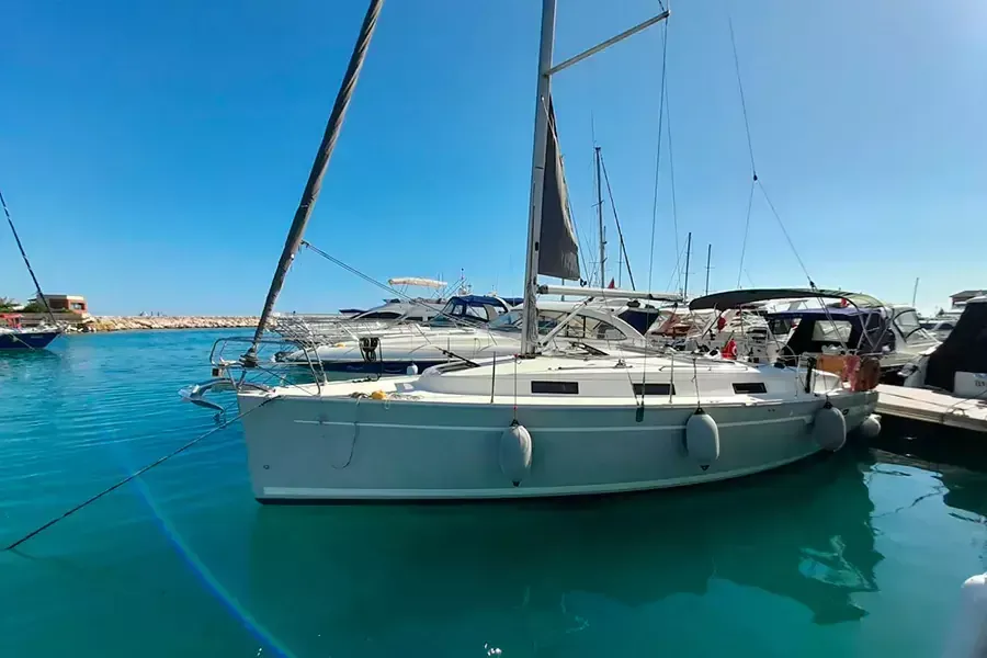 10m Antalya Sailing Yacht Hire