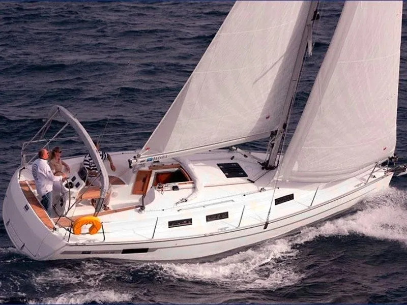 Mola 10 R Grossenbrode Charter Boat