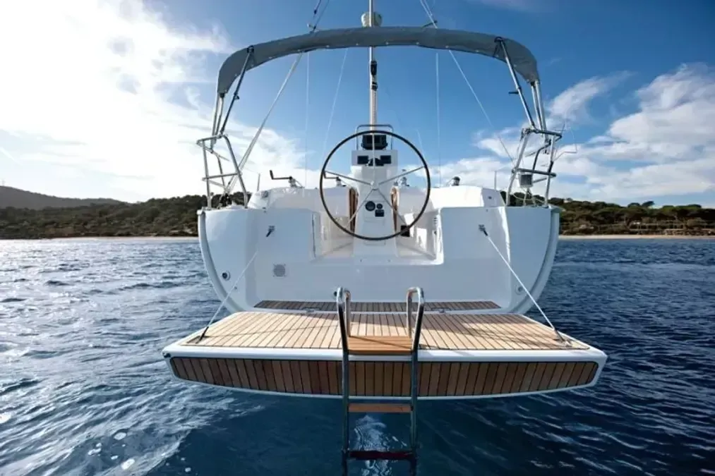 Avanti Due Charter Boat - 5