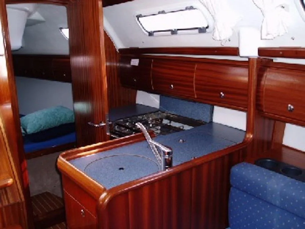 Vroni Charter Boat