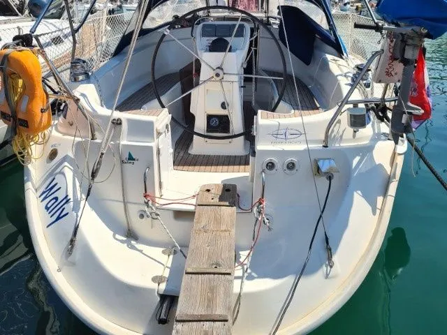 Rent a 10.3m Bavaria Cruiser 32 Sailing Yacht in Funtana