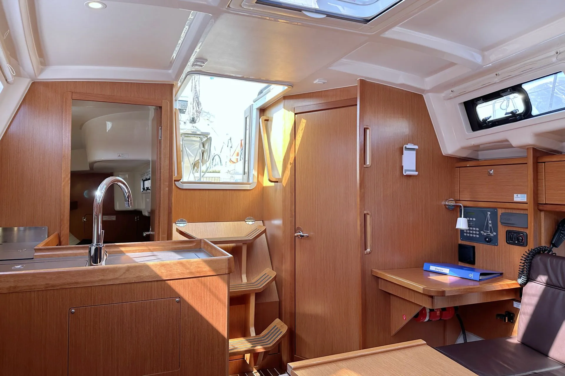 Claysea Charter Boat
