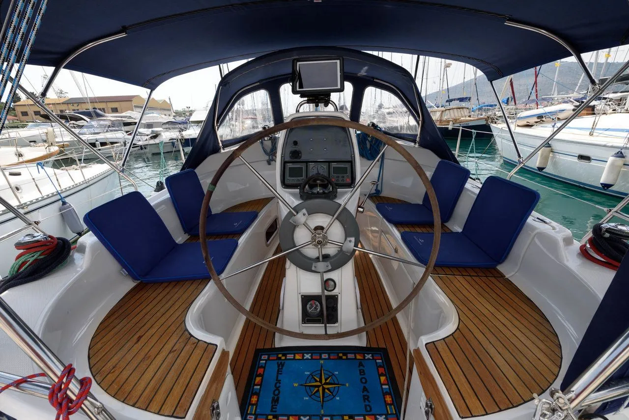 Rent a 10.65m Boat in Trogir