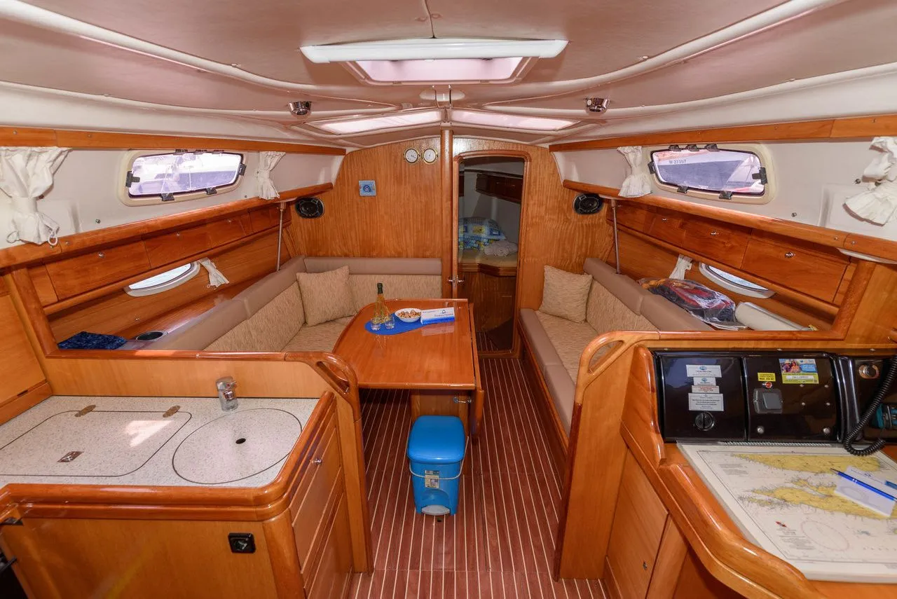 Dispet Charter Boat