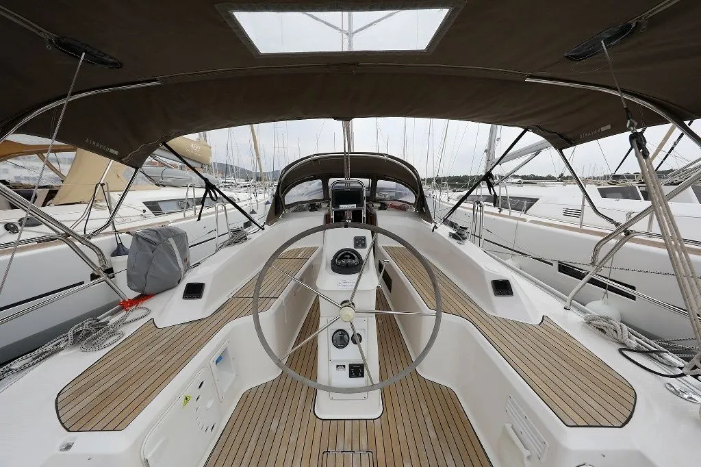 Dolce Vita Charter Boat