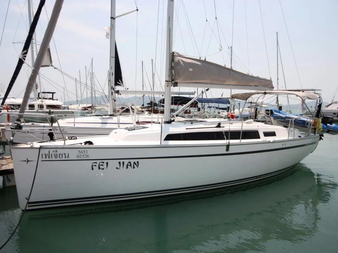 Лодка - Взять в чартер 9.99м Bavaria Cruiser 33 парусная яхта в Chang Wat Phuket